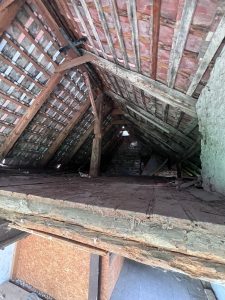 Dachboden nach Räumung durch A&Y Gebäudeservice
